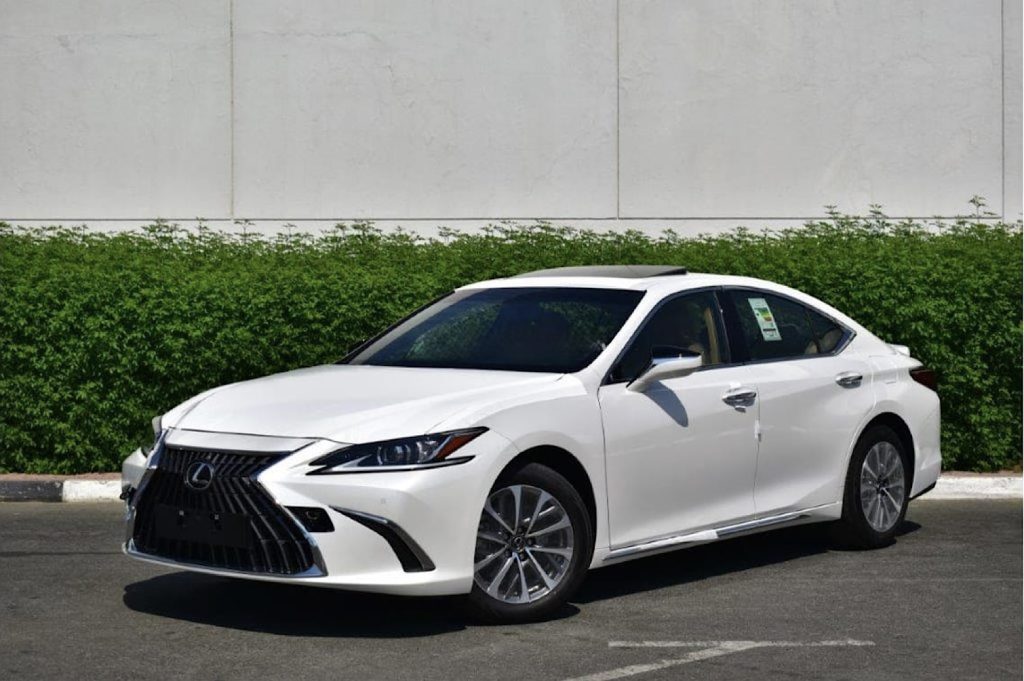 Lexuse Es 350 Car rental In dubai Limousine