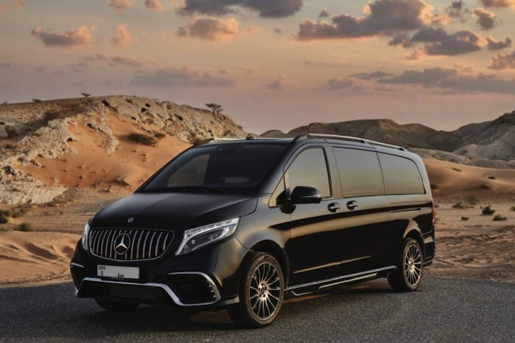 Mercedes Benz V500 Car rental Dubai