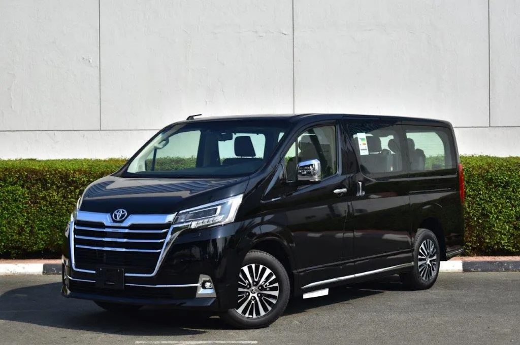 Toyota Drand Dubai car rental Limusine
